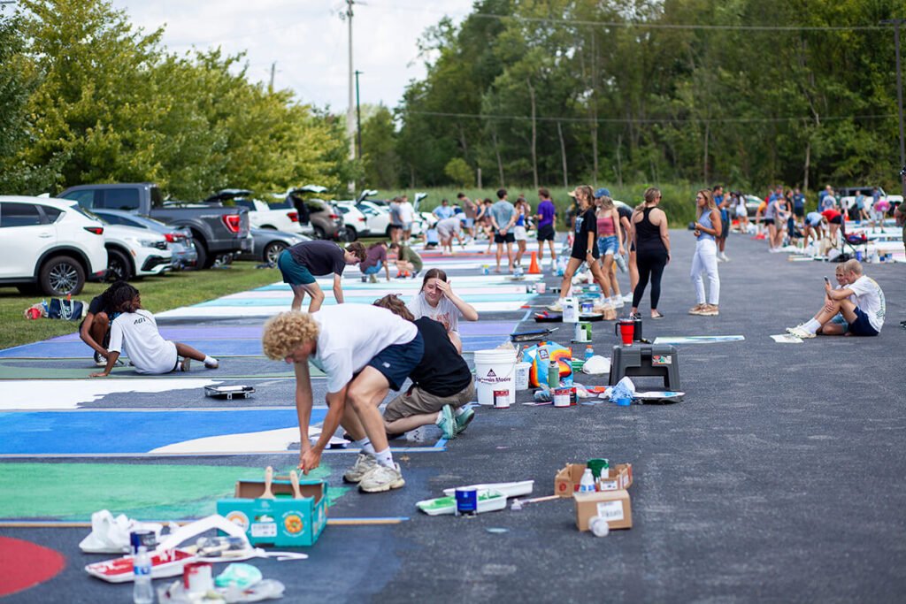 2025_SeniorPaintDay_Maust20